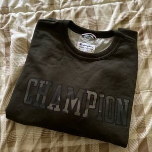 [NWOT] Champion Camo Crewneck Sweater
